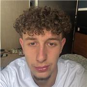 etudiant en langues étrangère parlant français anglais et espagnol